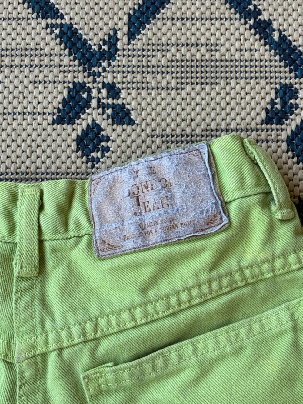 Moda Int'l 'The London Jean' Shorts in Pale Neon Green - Picture 5 of 6
